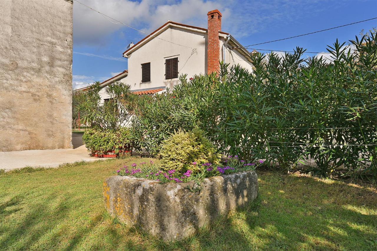 House Monteci 1378 Villa Galizana Bagian luar foto